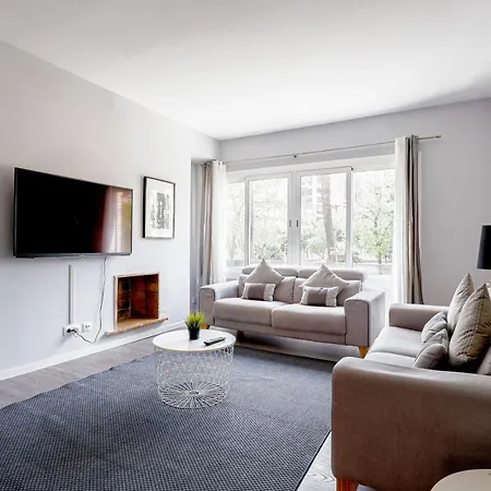 Alcam Stadium Les Corts Apartment *