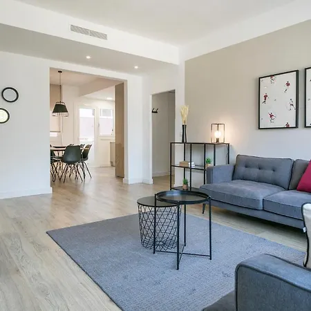 Alcam Stadium Les Corts Apartment *